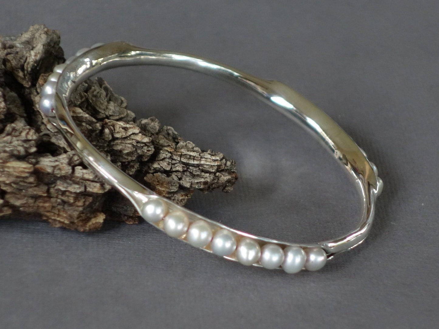 Pearl Bracelet, Bridal Bracelet, Light Pink, Pale Pink Pearl Bracelet, Anticlastic bangle, Silver Bangle, Smooth Bangle