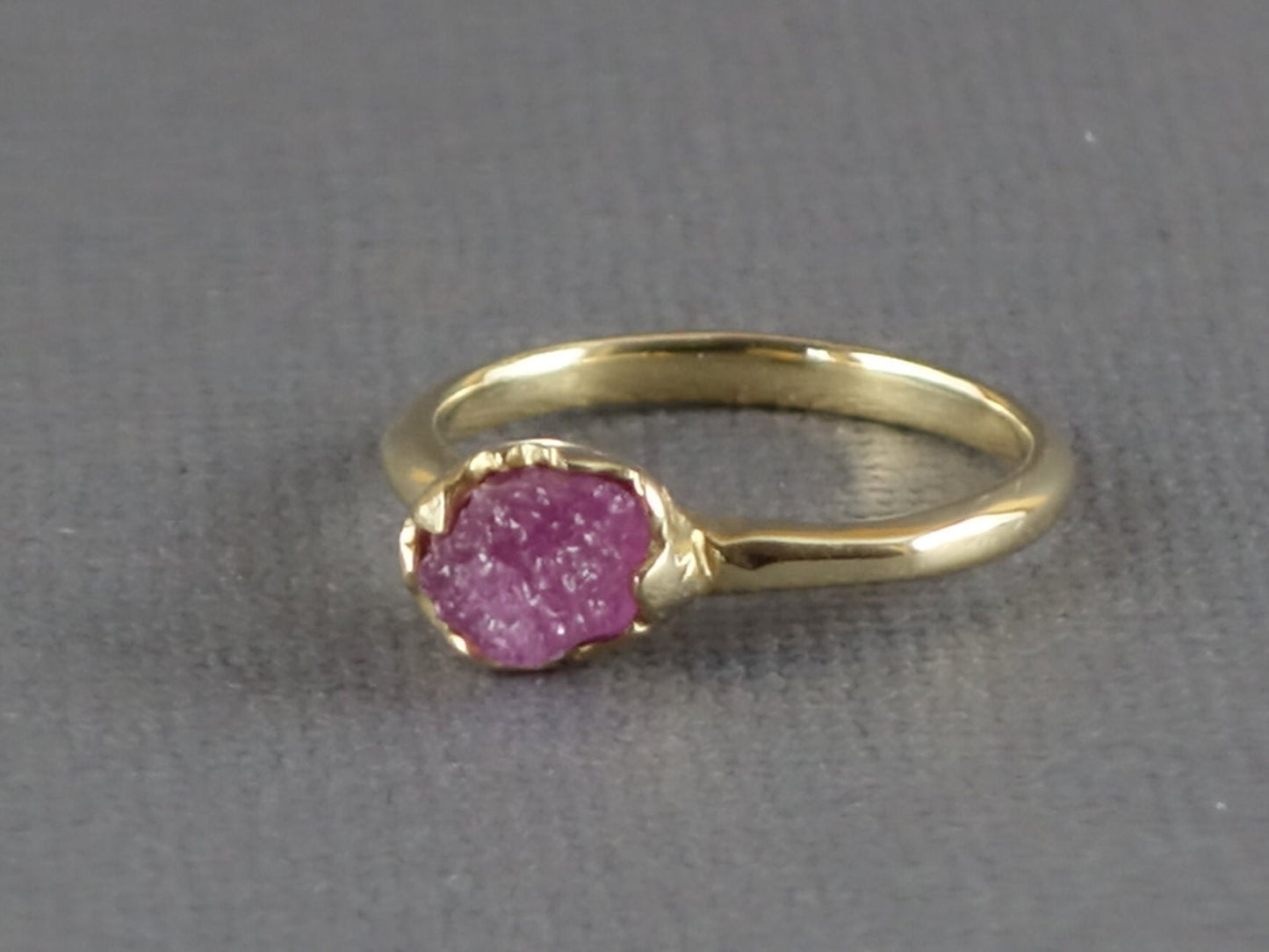 Raw Sapphire Ring, Raw Pink Sapphire Ring, Gold Sapphire Ring, Raw Pink Sapphire and Gold Ring, Uncut Sapphire Ring, Uncut Gemstone ring